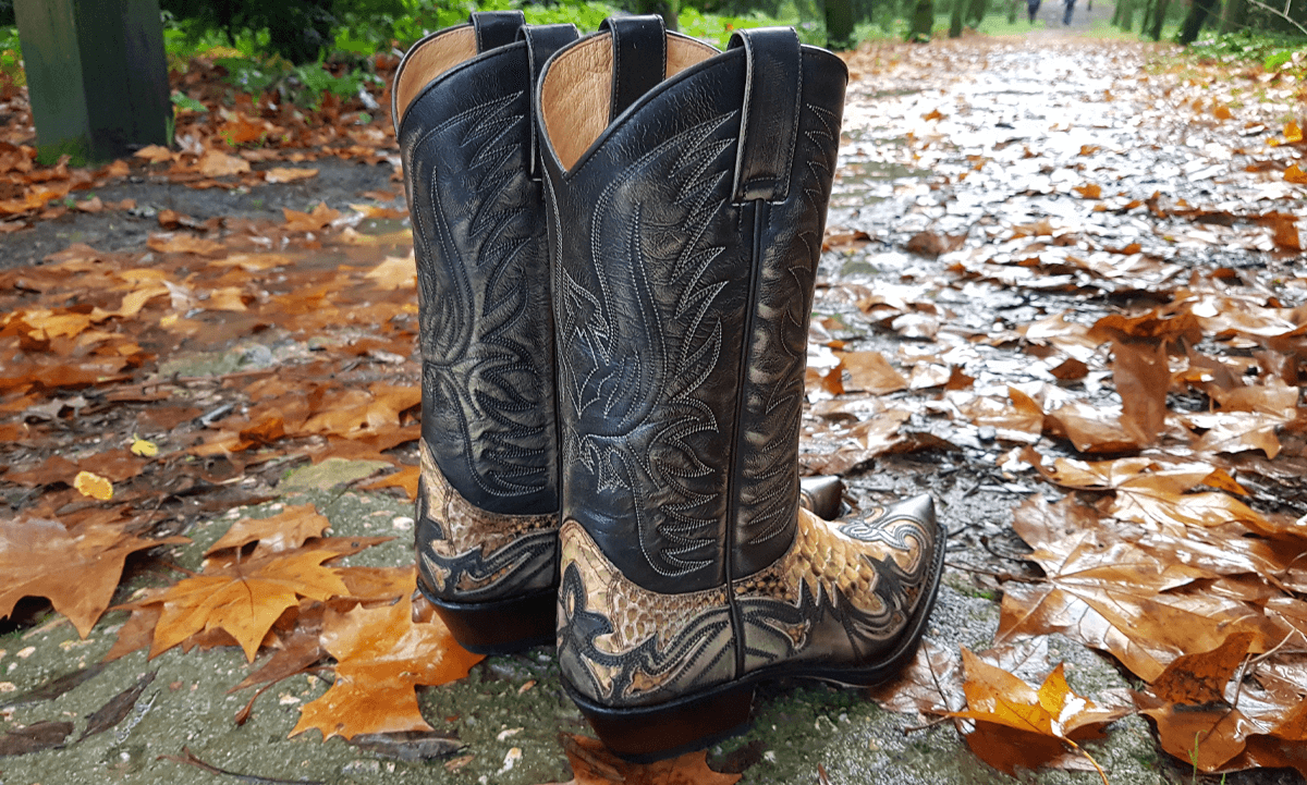 How To Waterproof Cowboy Boots – 5 Best Ways